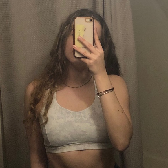 Lululemon Free To Be Serene Bra (6) - Picture 4 of 7